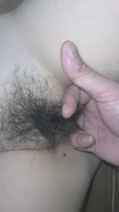 夫妻原创，干巴巴的，只能用手插，她还是没有反应